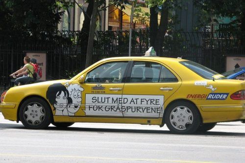 Taxi amarillo en Copenhague
