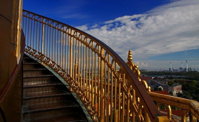 escaleras-iglesia-nuestro-salvador-copenhague